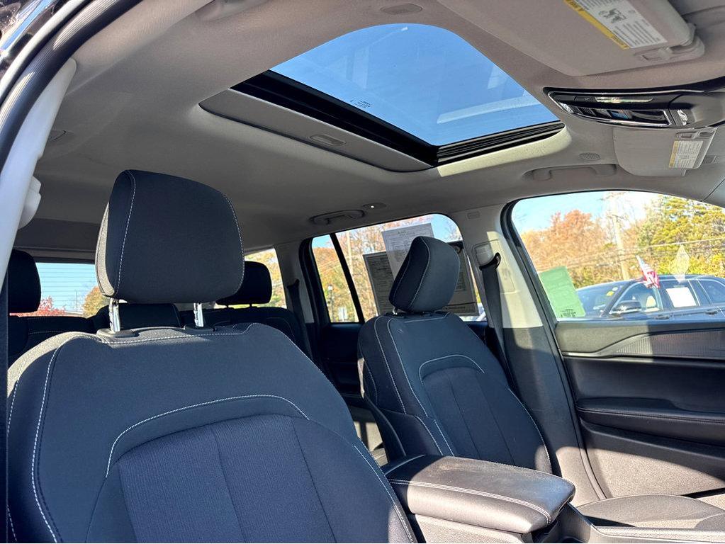 used 2023 Jeep Grand Cherokee car, priced at $29,283