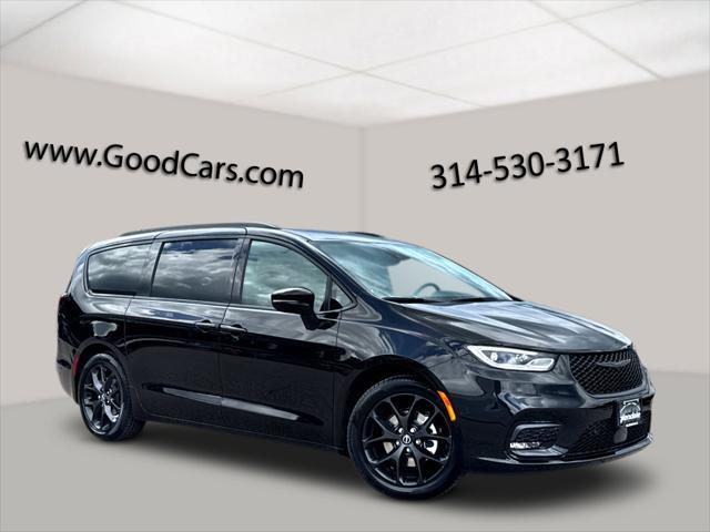 new 2025 Chrysler Pacifica car, priced at $52,845