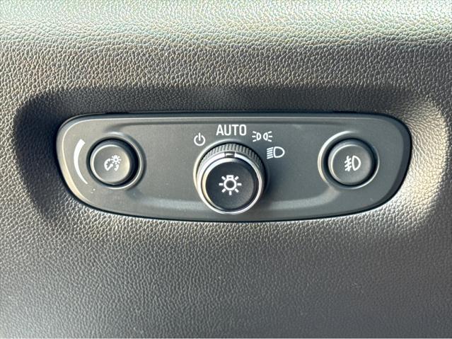 used 2021 Chevrolet Traverse car, priced at $32,793