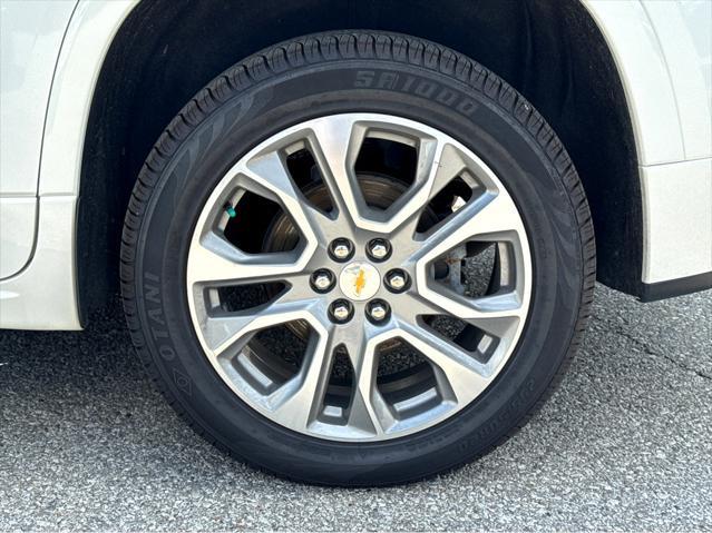 used 2021 Chevrolet Traverse car, priced at $32,793