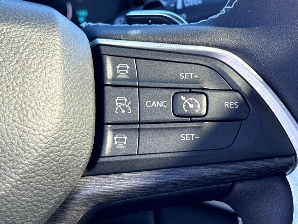 used 2022 Jeep Grand Cherokee 4xe car, priced at $28,476