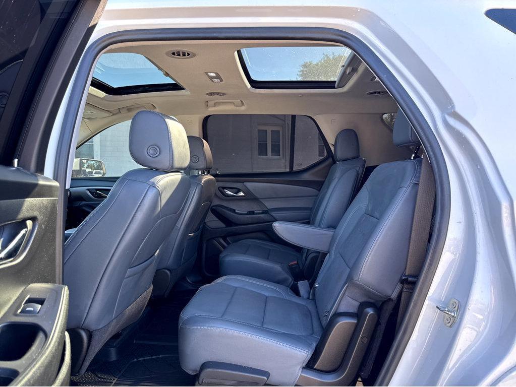 used 2021 Chevrolet Traverse car, priced at $26,500