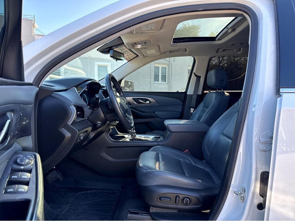 used 2021 Chevrolet Traverse car, priced at $26,500