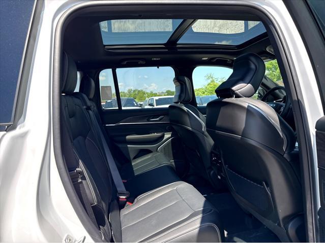 new 2025 Jeep Grand Cherokee car, priced at $63,195