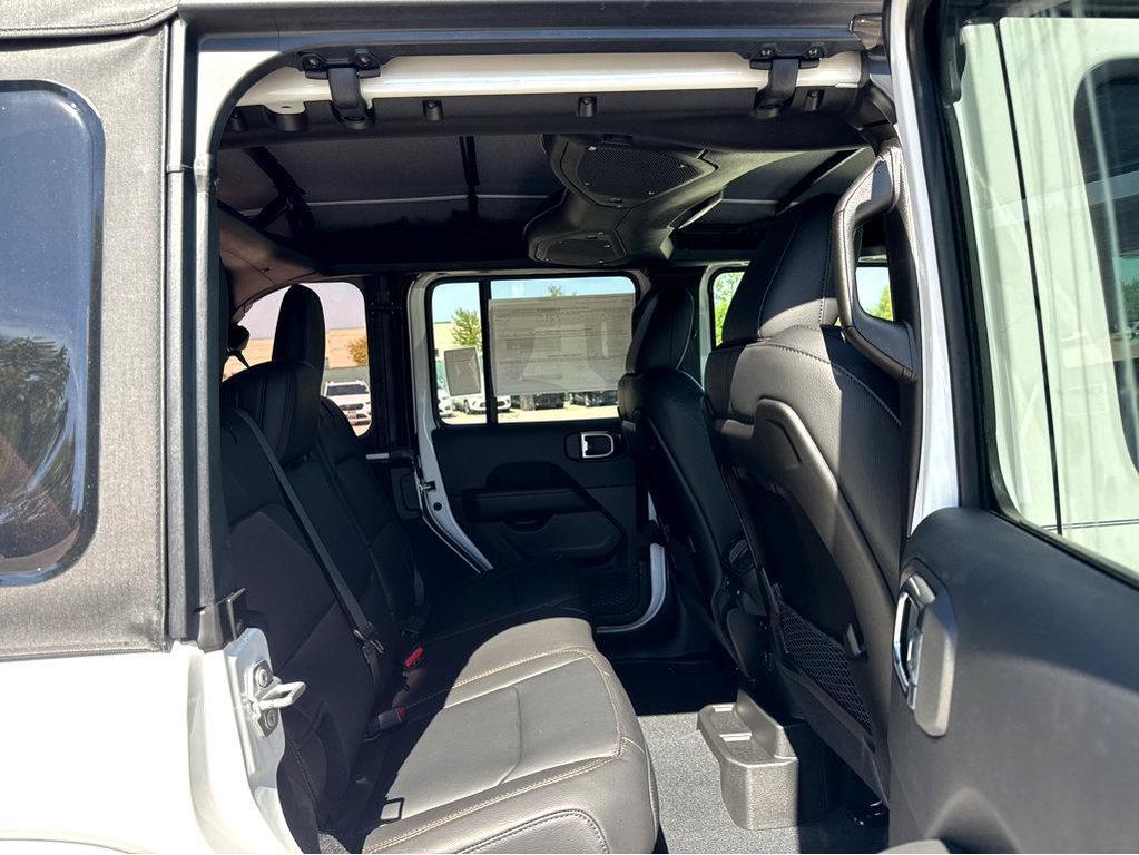 new 2025 Jeep Wrangler car, priced at $54,360