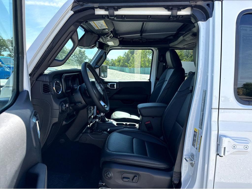 new 2025 Jeep Wrangler car, priced at $54,360