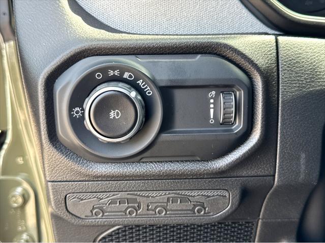new 2025 Jeep Wrangler car, priced at $55,280