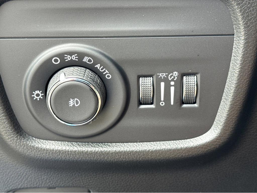 new 2025 Jeep Grand Cherokee L car, priced at $55,035