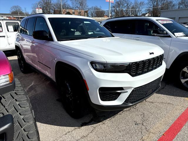 used 2023 Jeep Grand Cherokee car, priced at $35,149