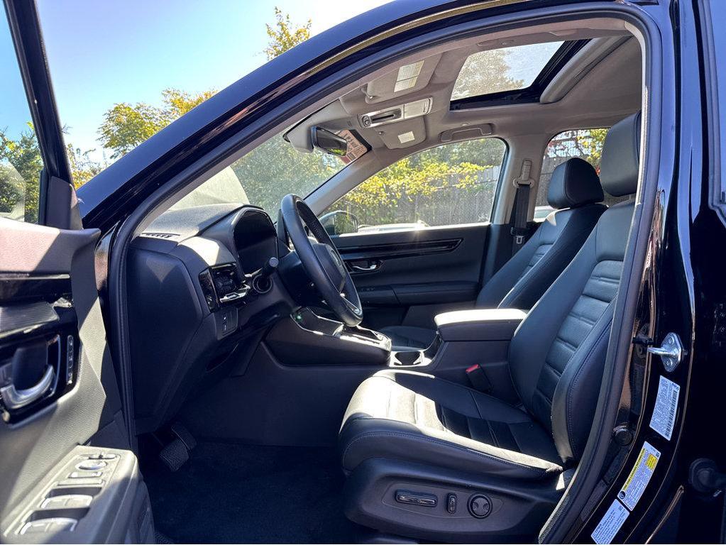 used 2023 Honda CR-V car, priced at $32,000