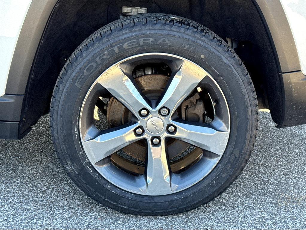 used 2021 Jeep Grand Cherokee L car, priced at $27,798