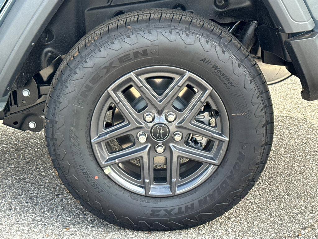 new 2025 Jeep Wrangler car, priced at $51,375
