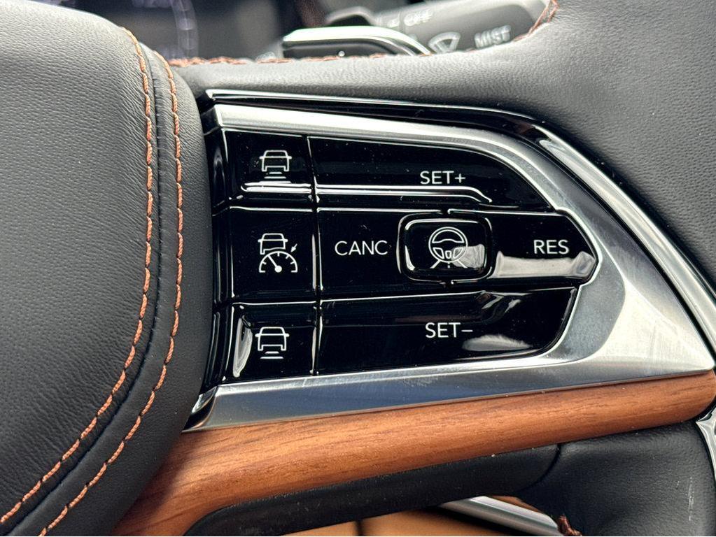 new 2025 Jeep Grand Cherokee car, priced at $65,460