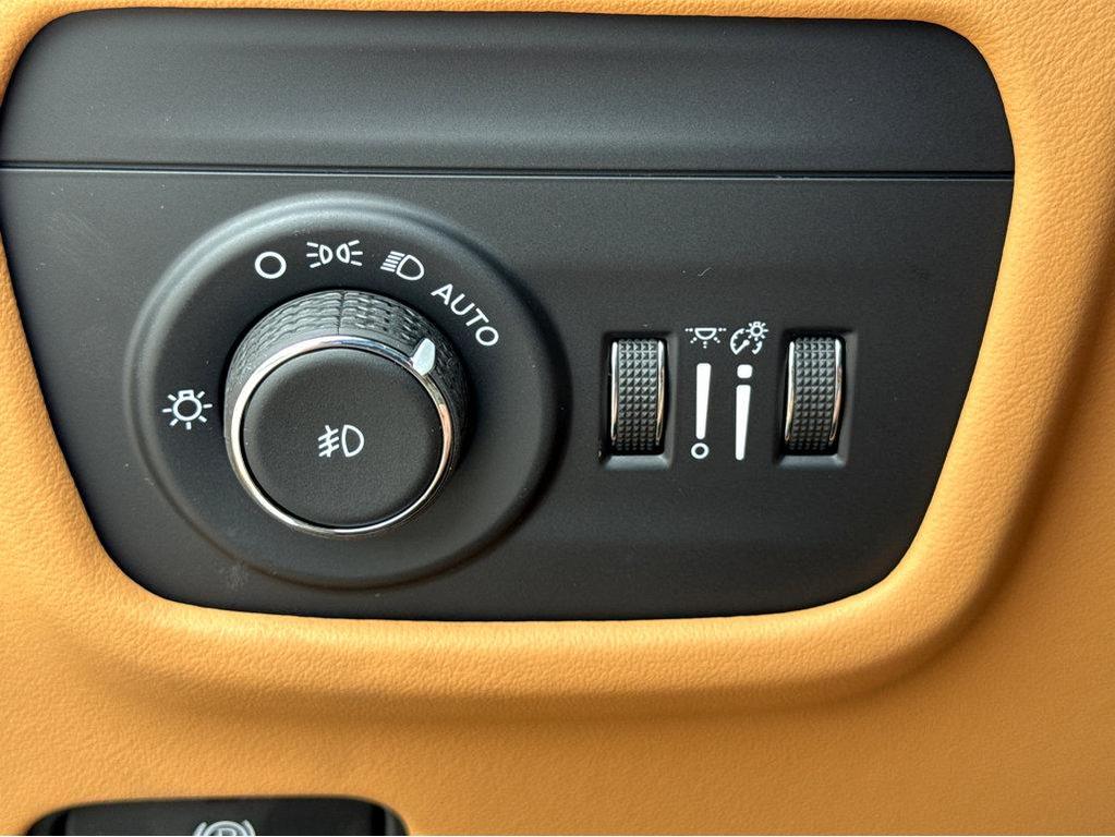 new 2025 Jeep Grand Cherokee car, priced at $65,460