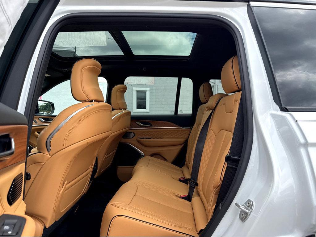 new 2025 Jeep Grand Cherokee car, priced at $65,460