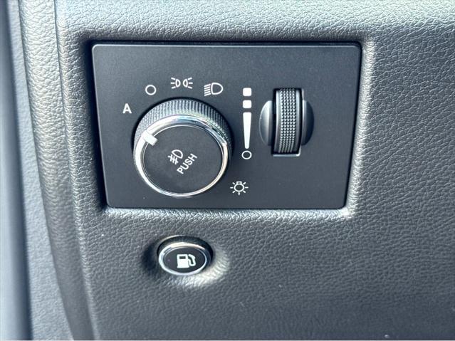used 2022 Jeep Grand Cherokee car, priced at $32,990