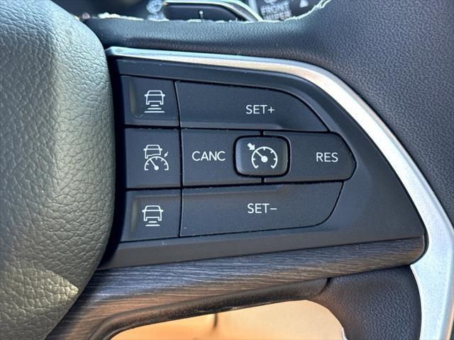 new 2025 Jeep Grand Cherokee car, priced at $49,415