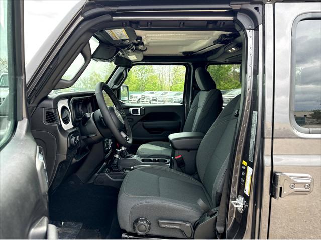new 2025 Jeep Wrangler car, priced at $51,075