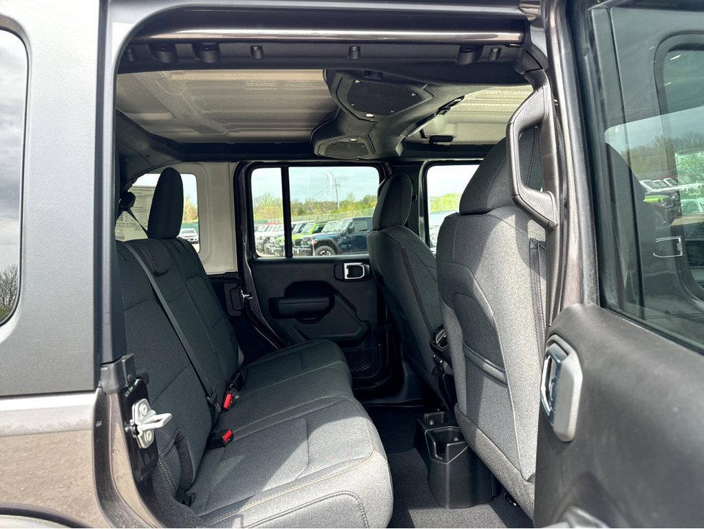 new 2025 Jeep Wrangler car, priced at $51,075