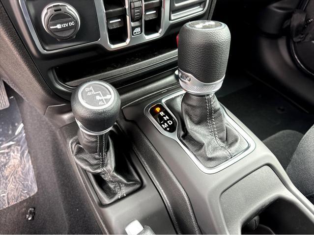 new 2025 Jeep Wrangler car, priced at $51,075