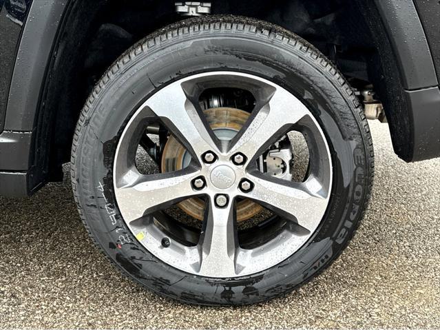 new 2025 Jeep Grand Cherokee car, priced at $57,335