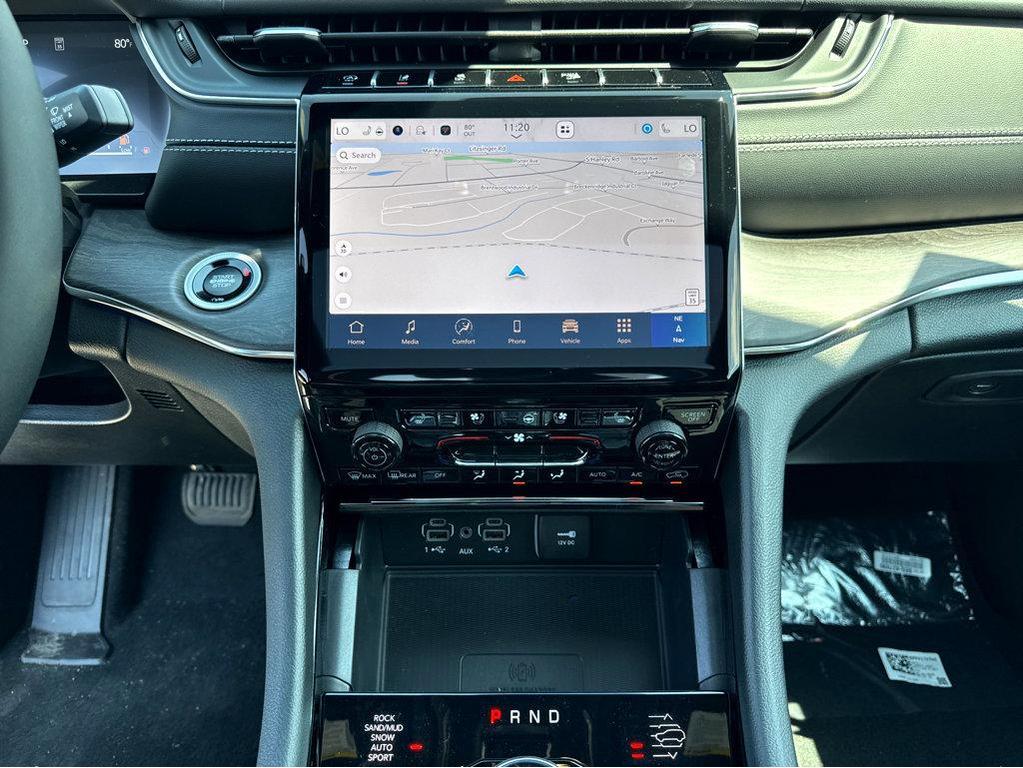 new 2025 Jeep Grand Cherokee car, priced at $63,195