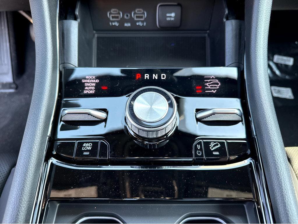 new 2025 Jeep Grand Cherokee car, priced at $63,195