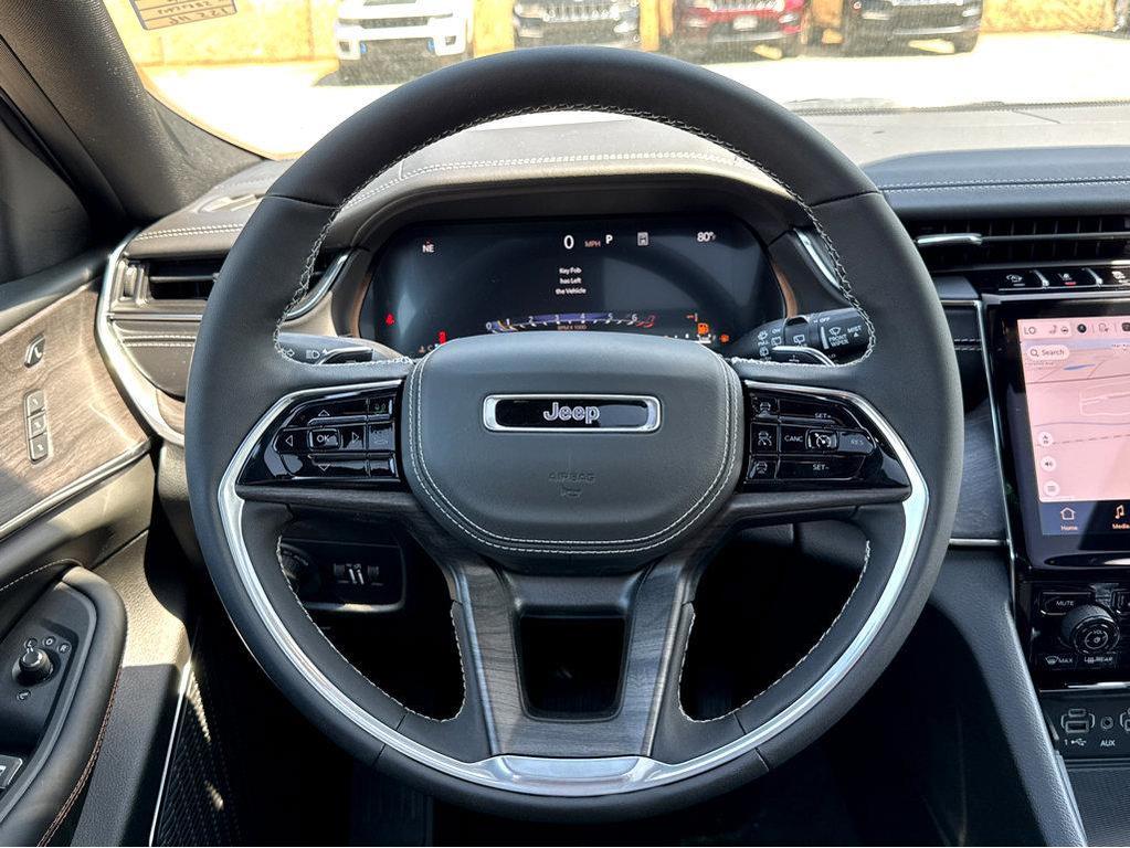 new 2025 Jeep Grand Cherokee car, priced at $63,195