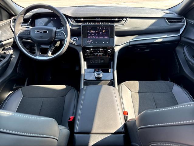 new 2025 Jeep Grand Cherokee car, priced at $46,730