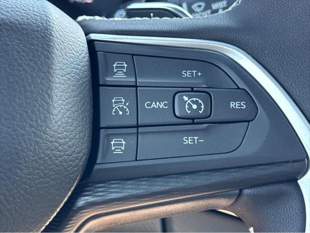 new 2025 Jeep Grand Cherokee car, priced at $46,730
