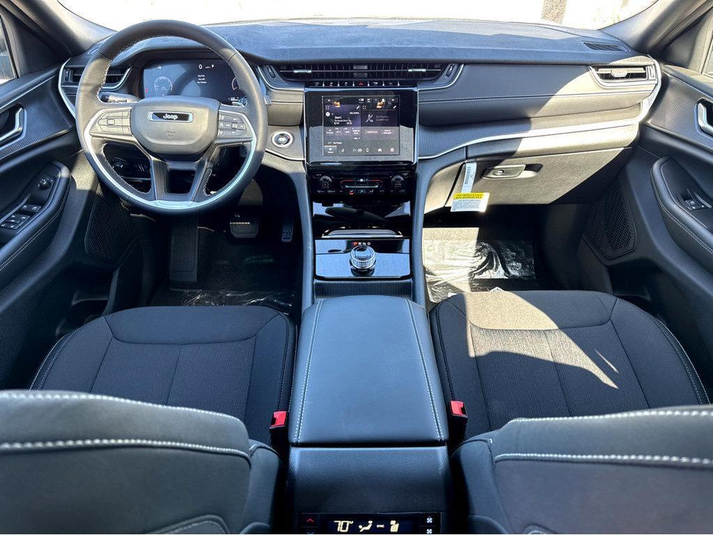 new 2025 Jeep Grand Cherokee L car, priced at $44,125