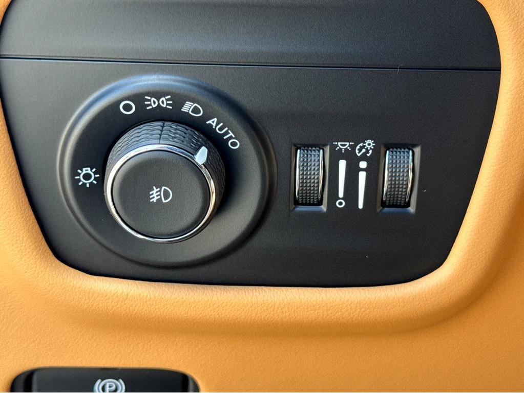 new 2025 Jeep Grand Cherokee L car, priced at $75,825