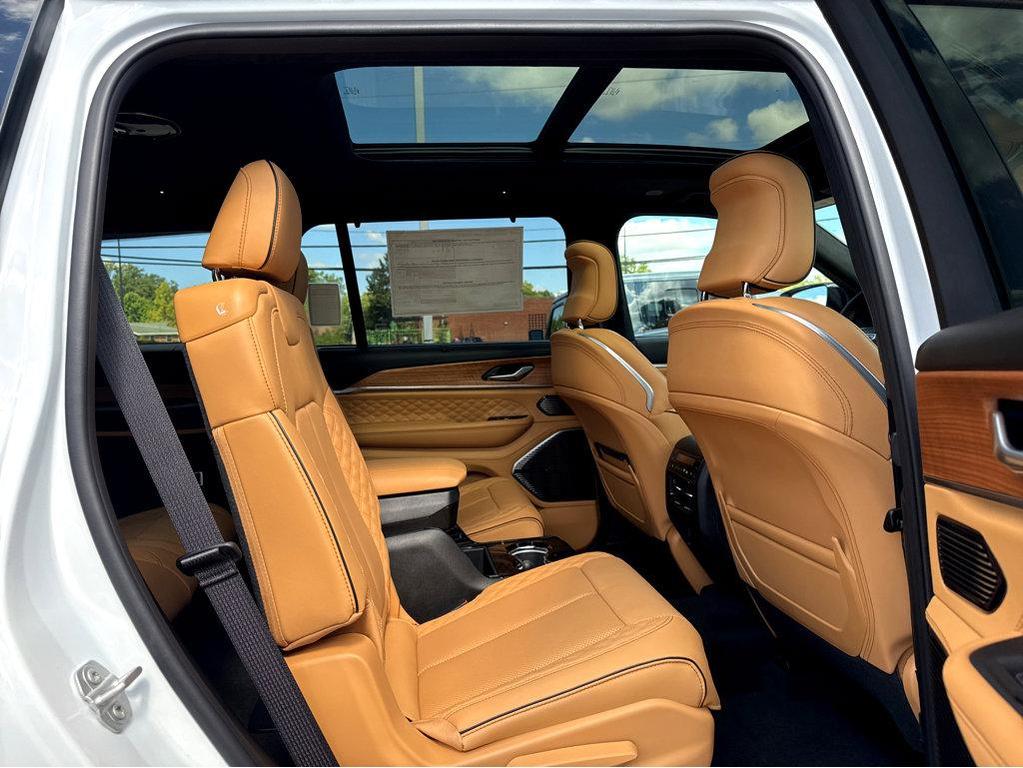 new 2025 Jeep Grand Cherokee L car, priced at $75,825