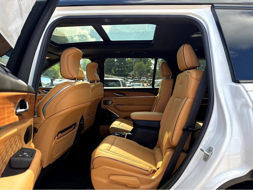 new 2025 Jeep Grand Cherokee L car, priced at $75,825