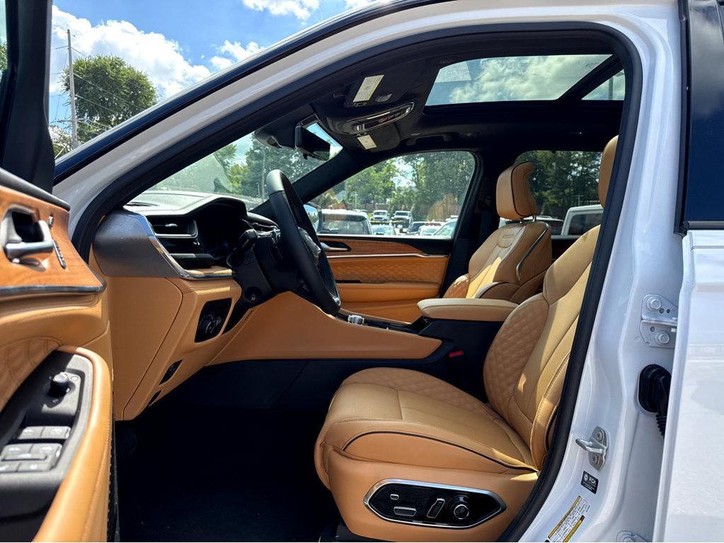 new 2025 Jeep Grand Cherokee L car, priced at $75,825