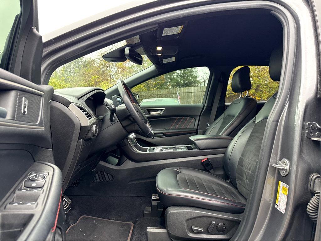 used 2022 Ford Edge car, priced at $28,500