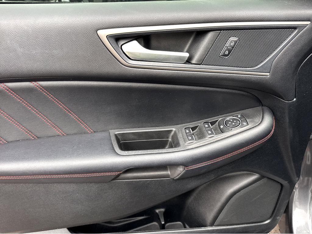 used 2022 Ford Edge car, priced at $28,500