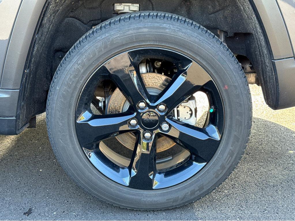 used 2023 Jeep Grand Cherokee car, priced at $34,700