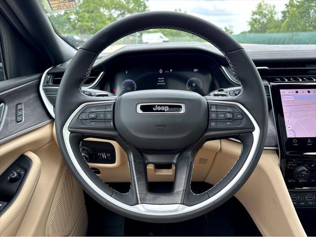 new 2025 Jeep Grand Cherokee car, priced at $52,140