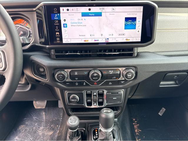 new 2025 Jeep Wrangler car, priced at $45,385