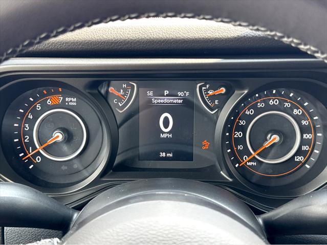 new 2025 Jeep Wrangler car, priced at $45,385