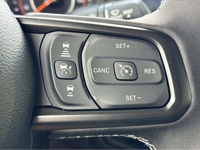 new 2025 Jeep Wrangler car, priced at $45,385