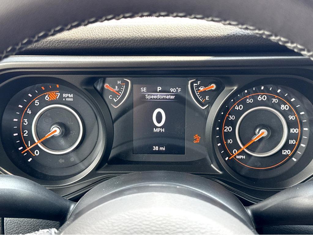 new 2025 Jeep Wrangler car, priced at $45,385
