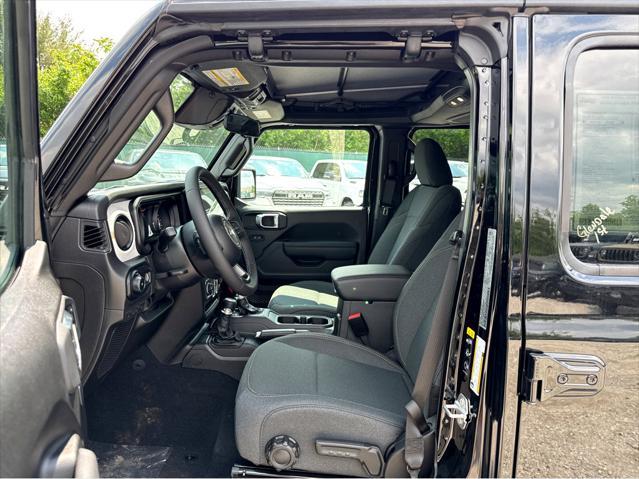 new 2025 Jeep Wrangler car, priced at $45,385