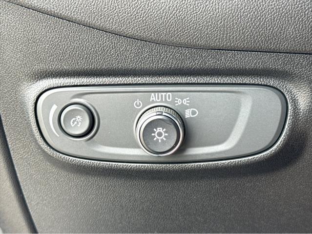 used 2023 Chevrolet Equinox car, priced at $21,911