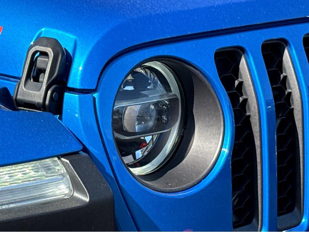 used 2021 Jeep Gladiator car, priced at $33,993