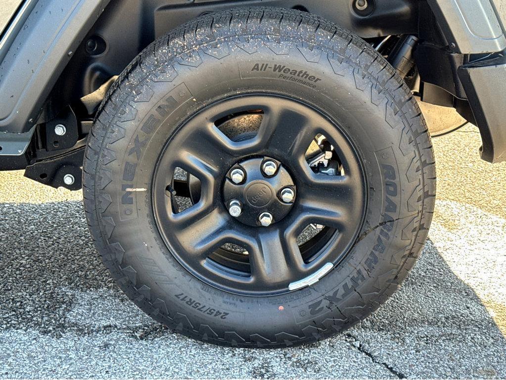 new 2025 Jeep Wrangler car, priced at $42,380