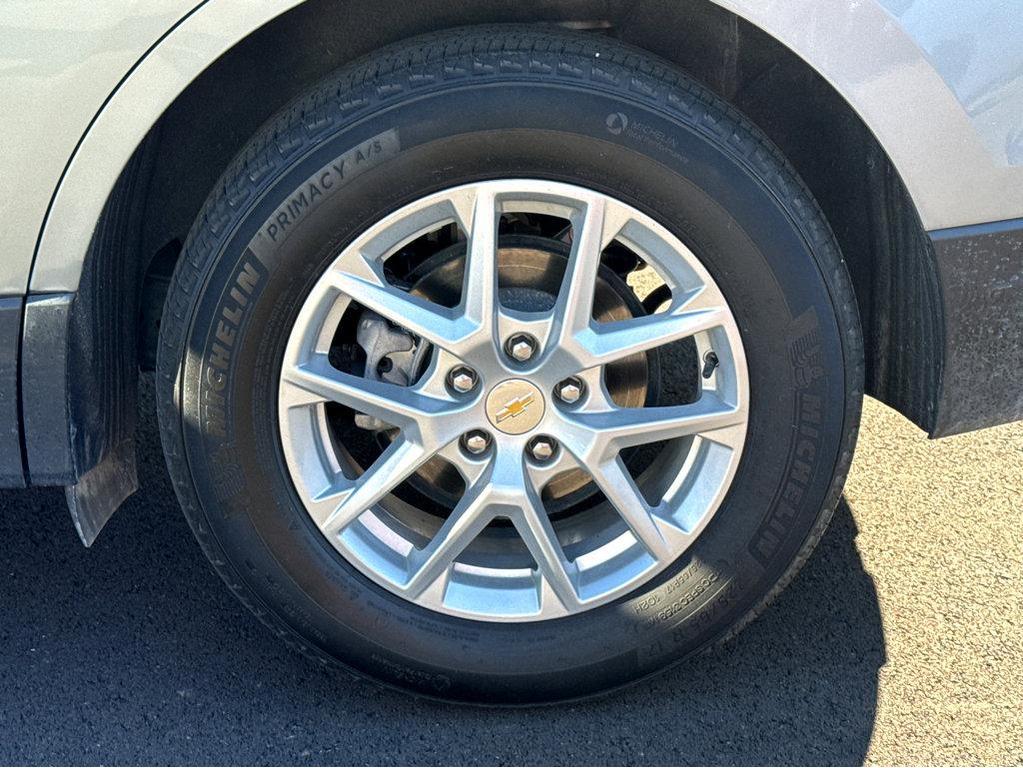 used 2024 Chevrolet Equinox car, priced at $22,300