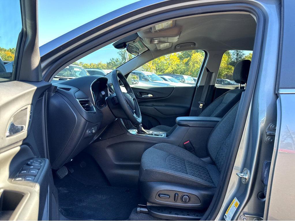 used 2024 Chevrolet Equinox car, priced at $22,300