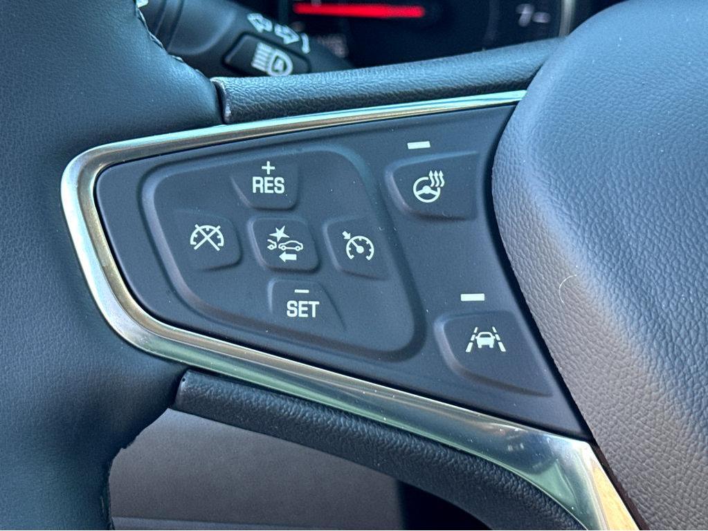 used 2024 Chevrolet Equinox car, priced at $22,300